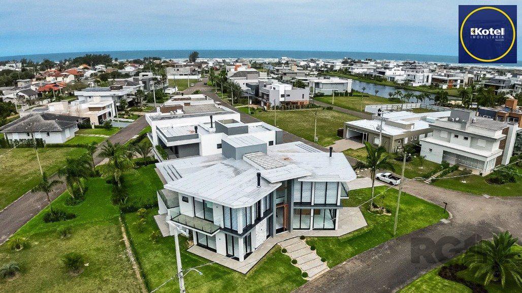 Mansão no Ocean Side para Comprar com 562,80m²