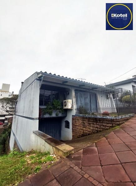 Casa a venda de 3 dormitórios no centro, Nova Prata - RS