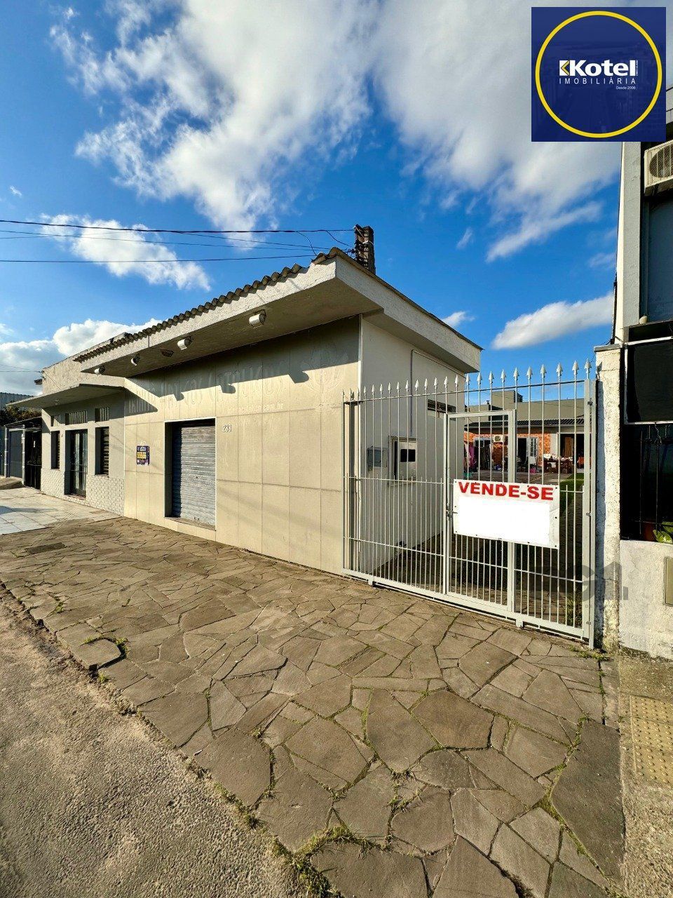 Loja à venda, 30m², Vila Monte Carlo - Cachoeirinha