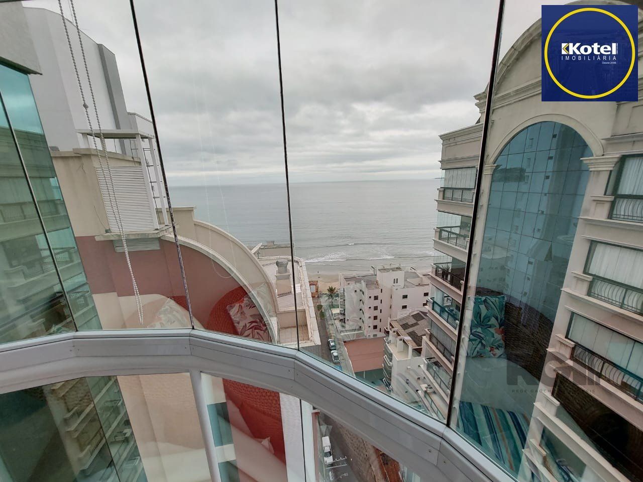 APARTAMENTO 3 SUITES - ANDAR ALTO - VISTA PARA O MAR - MEIA PRAIA - ITAPEMA - SC