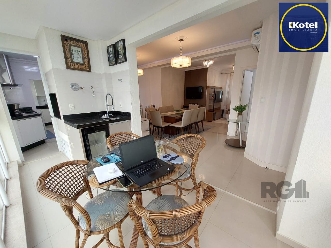 APARTAMENTO 3 SUITES - ANDAR ALTO - VISTA PARA O MAR - MEIA PRAIA - ITAPEMA - SC