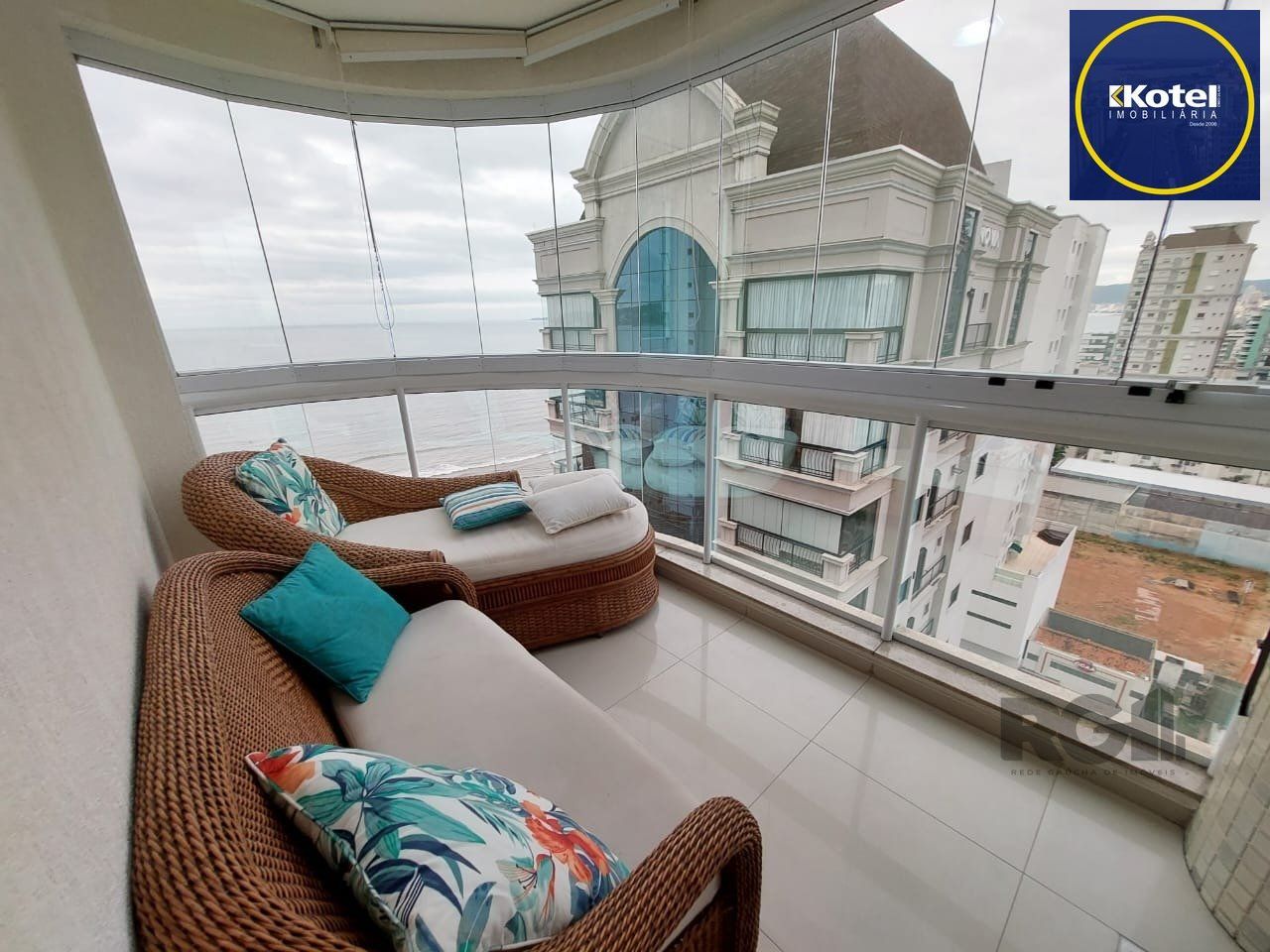 APARTAMENTO 3 SUITES - ANDAR ALTO - VISTA PARA O MAR - MEIA PRAIA - ITAPEMA - SC