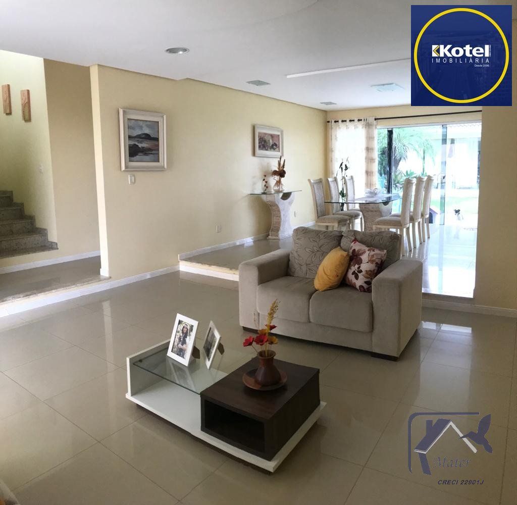 Casa para Venda - 0m², 5 dormitórios, sendo 2 suites, 2 vagas - Village