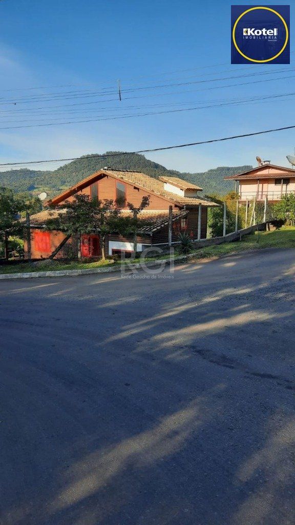 Casa para Venda - 160m², 2 dormitórios, 3 vagas - Colinas Verdes