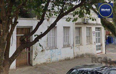 Casa com 4 dormitórios no bairro Centro de Uruguaiana