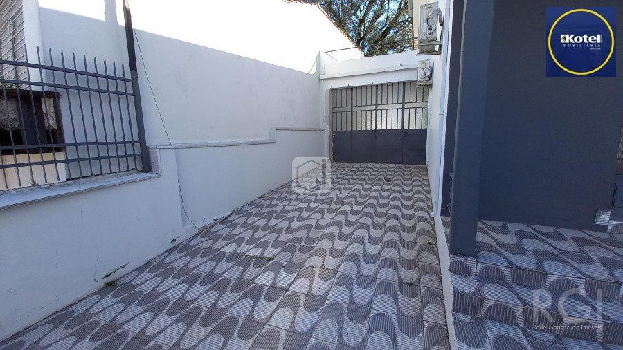 Casa para Venda - 389m², 4 dormitórios, sendo 1 suites, 3 vagas - Nossa Senhora das Dores