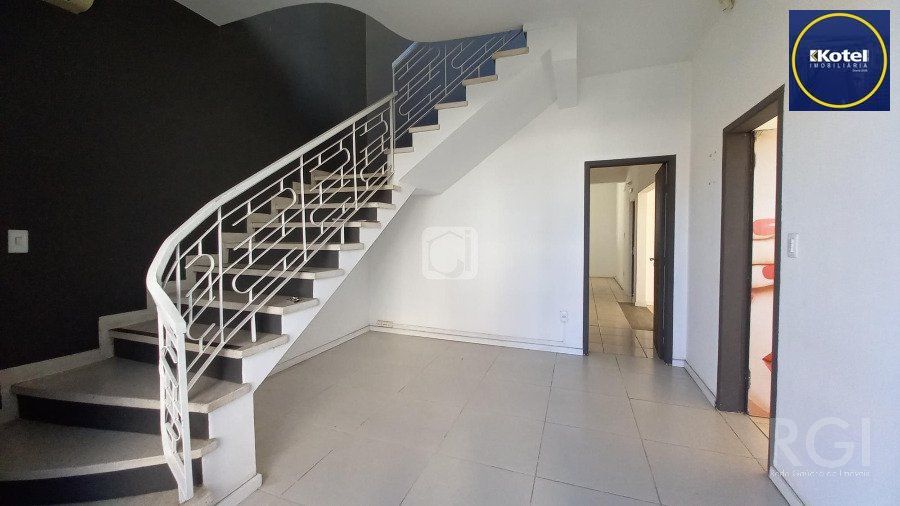 Casa para Venda - 389m², 4 dormitórios, sendo 1 suites, 3 vagas - Nossa Senhora das Dores