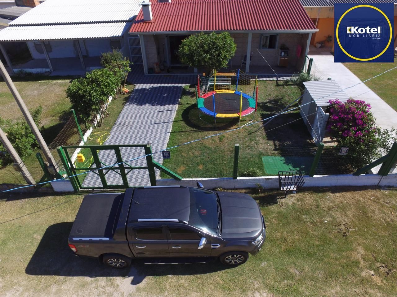 CASA REFORMADA , 4 DORMITORIOS , CHURRASQUEIRA , DESOCUPADA
