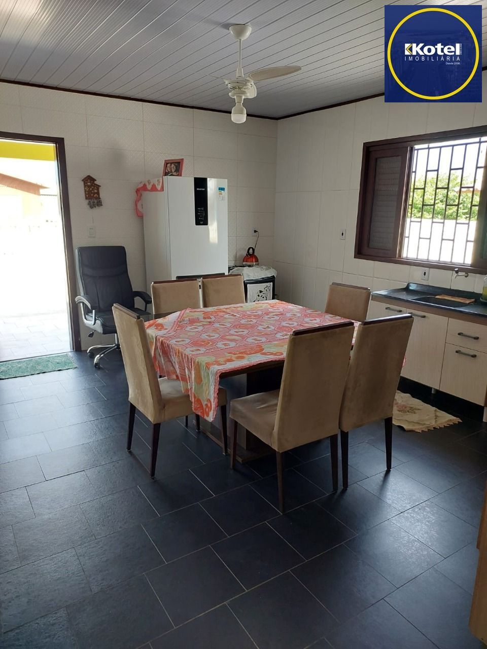 Casa à venda, com piscina em Arroio do Silva, SC