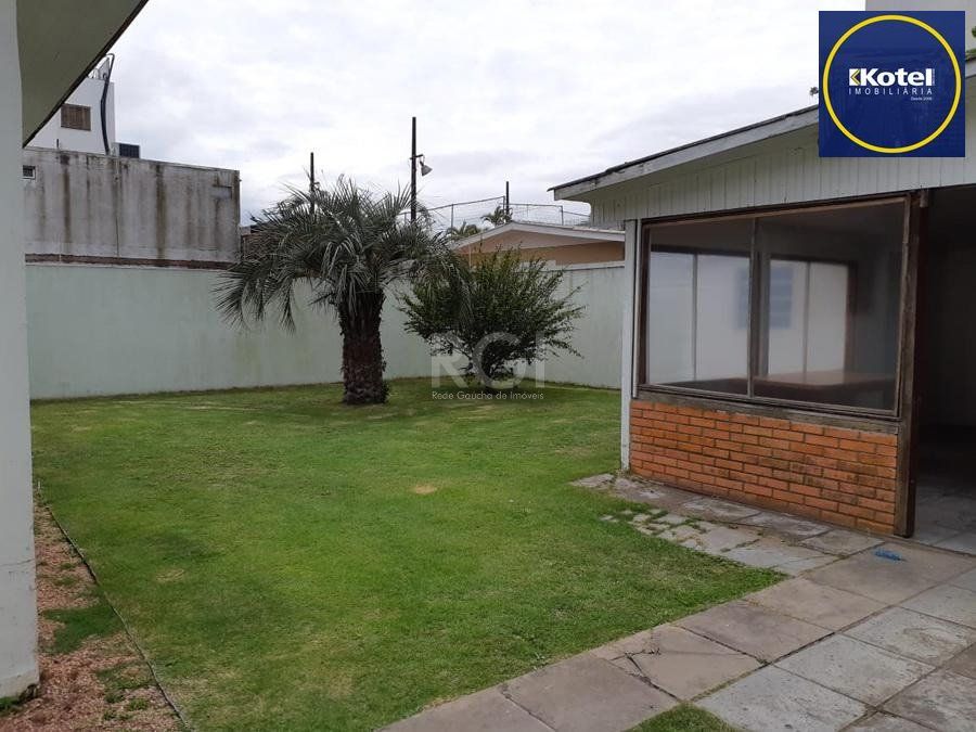 Casa no Centro de Tramandai com pátio