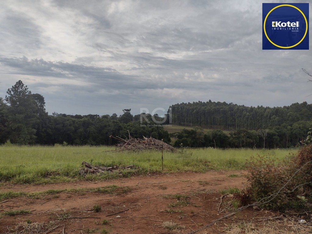 Sítio para Venda - 80m², 3 dormitórios, Fazenda Fialho