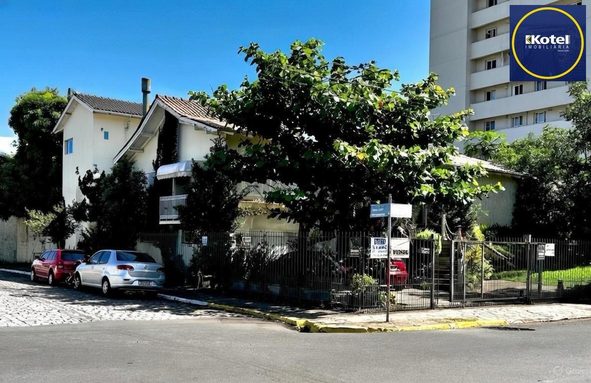 Casa de Esquina com 5 dormitórios com lago ornamental em Taquara