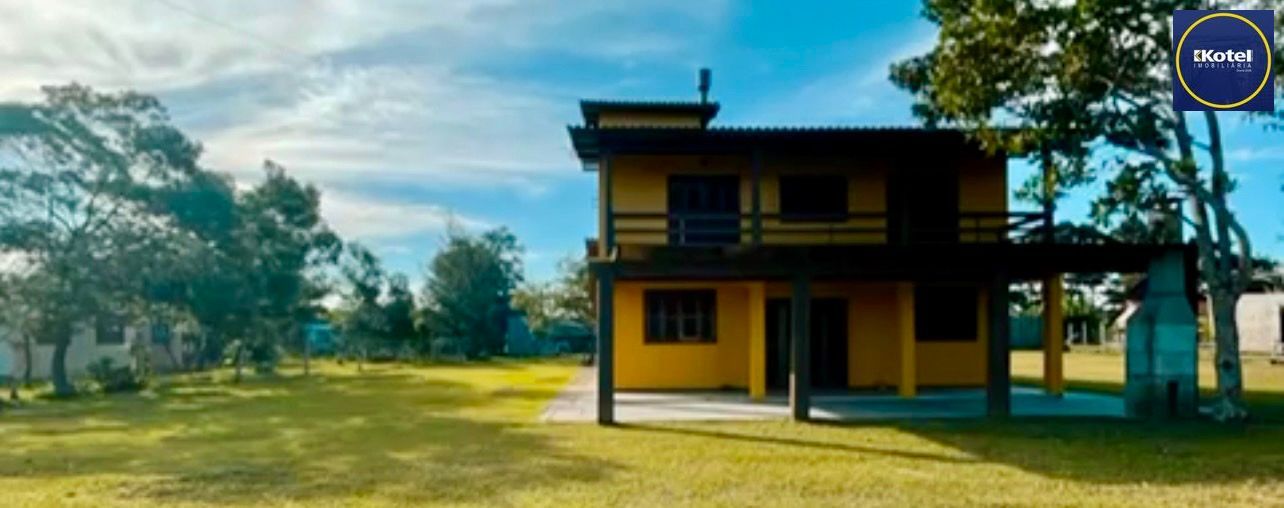 Casa 3 dormitórios em terreno 300m Magistério em Pinhal-RS