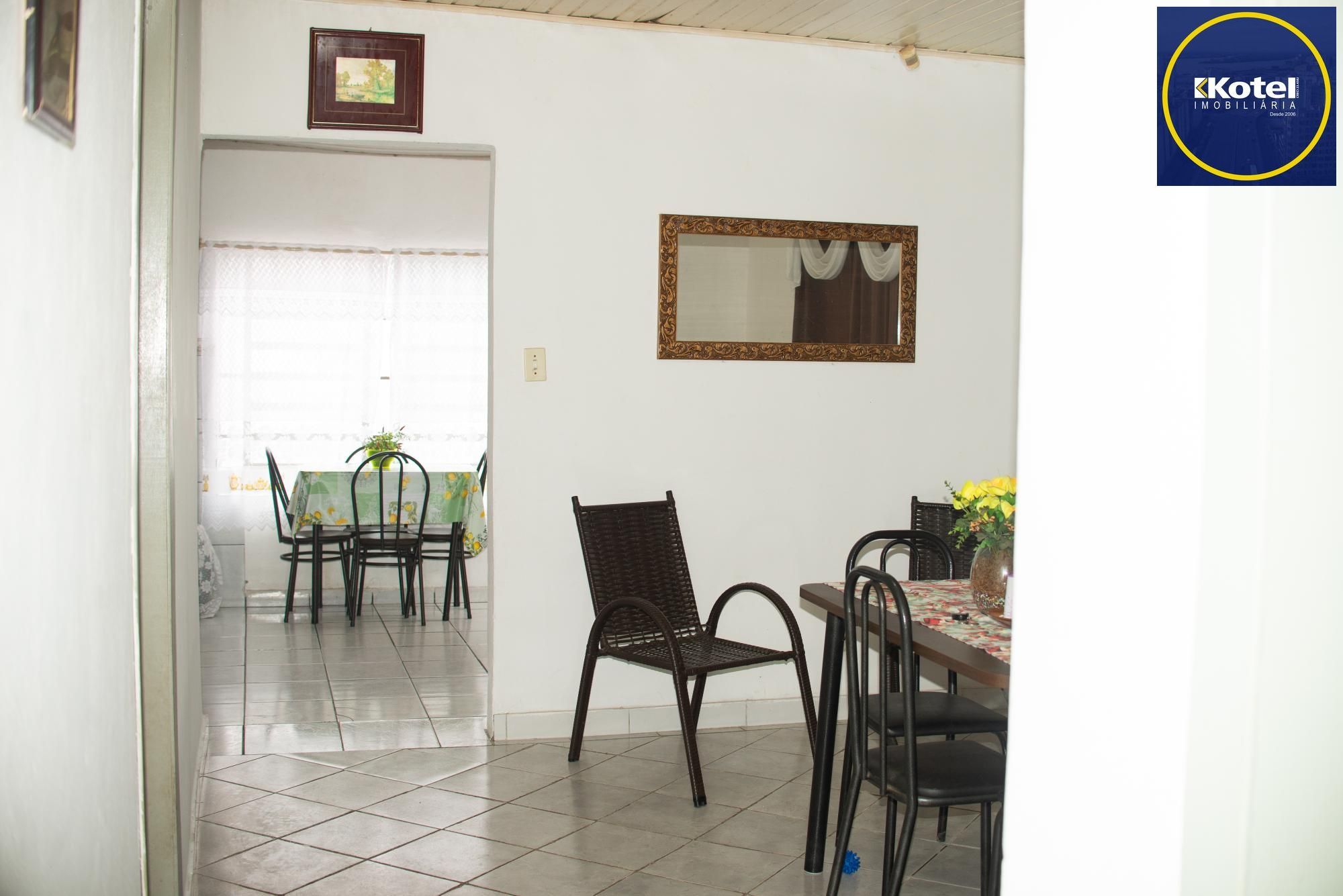 Casa de três dormitóros a venda