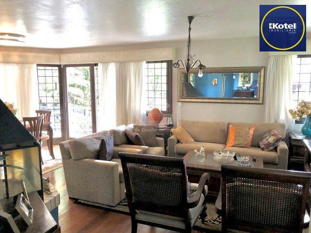 Sobrado para Venda - 295.24m², 3 dormitórios, sendo 3 suites, 2 vagas - Canela